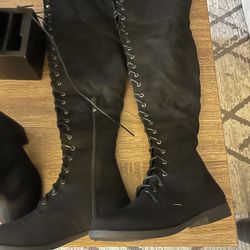 Fashion Nova Boots/ Knee High 