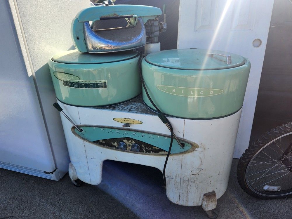 1950's Philco Dual Tub Wringer Washer