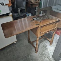 Antique International Rotary Sewing Machine