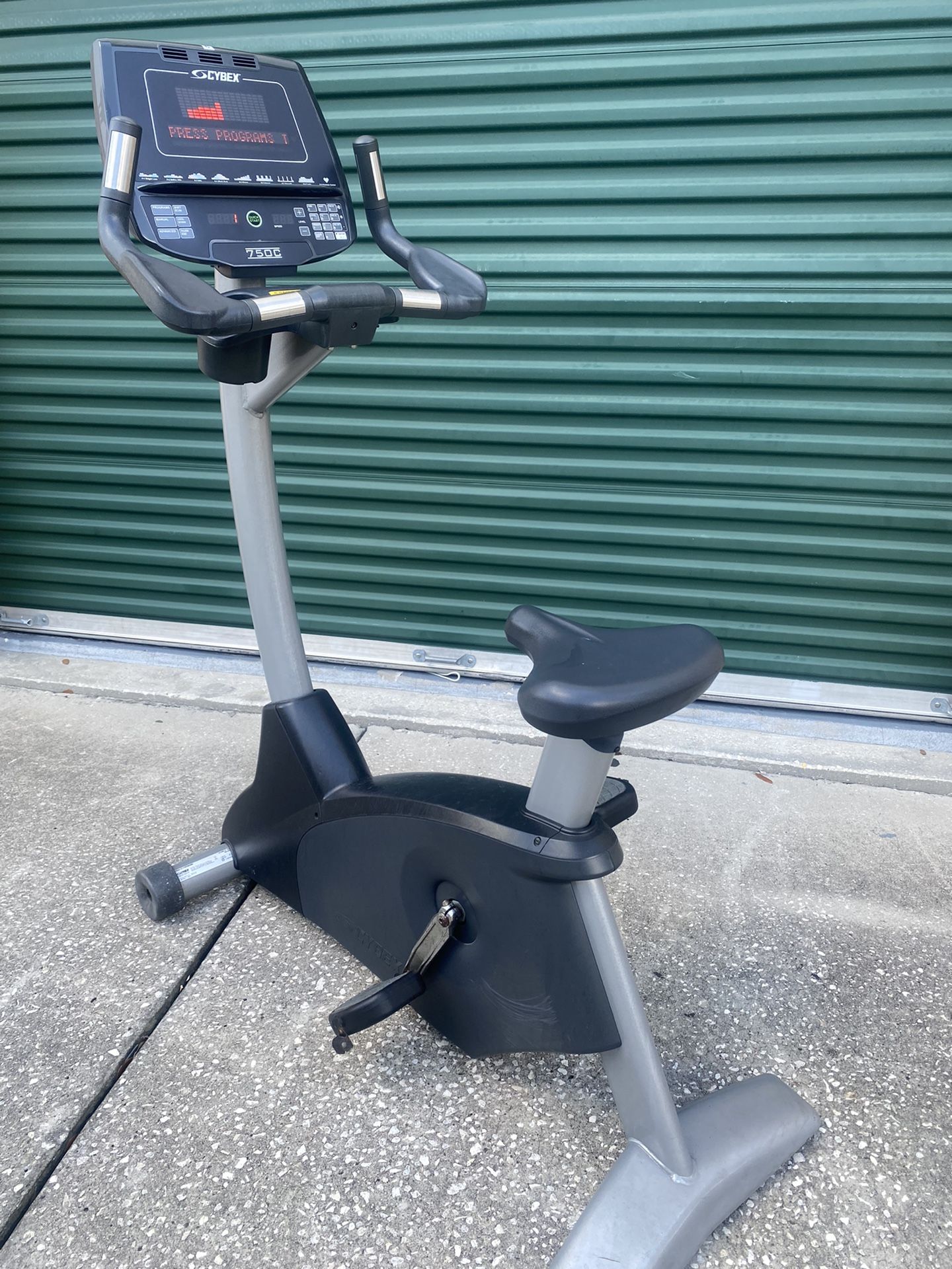 Cardio Cybex Exercise Cybex 750C Upright Exercise Bike