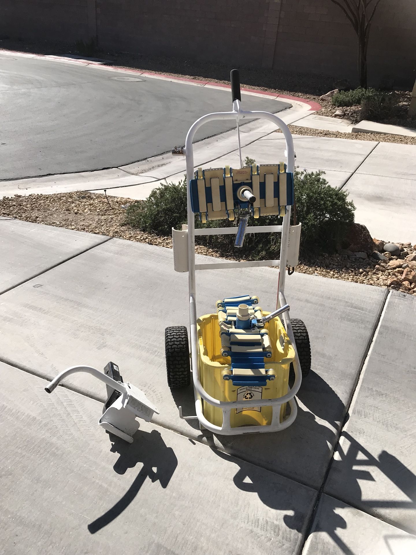 T Dula II pool service cart with hitch attachment