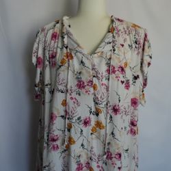 Buffalo David Bitton Ladies' Flutter Sleeve Floral Top with tie Closure, XXL
