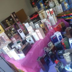 💖💙Tengo Perfumes 💙 Para Hombre Y Mujer Nuevos 😃 Rica Y Duradera Aroma 🌈