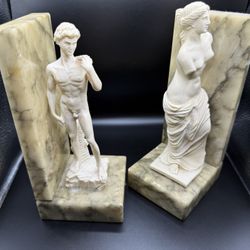 Venus De Milo and David of Michelangelo Alabaster Bookend Pair Marble and  alabaster carved in italy
