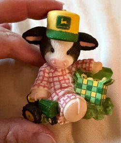 Mary Moo  Moo-ey Christmas to a Deere Boy figurine