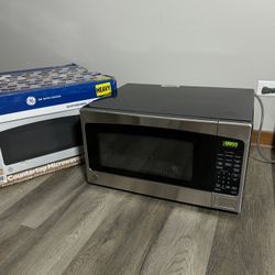 Microwave With Sensor Cooking And Defrost - Stainless Steel
