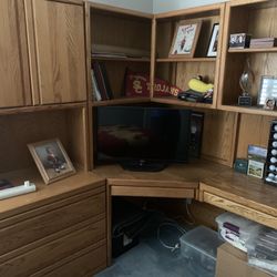 Corner Desk And Dresser Combination. 
