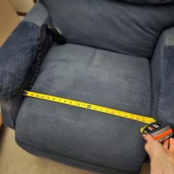 Golden Recliner  22in Seat. Large size. Good Condition, used