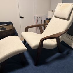 Mid-century Modern Lounge Chair and Ottoman