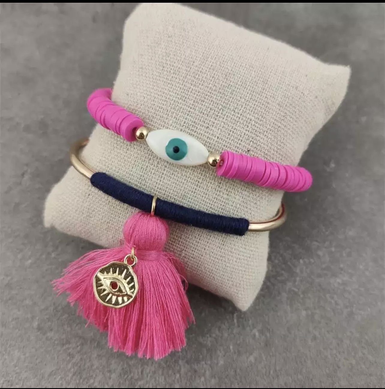 New Lucky Evil Eye Bracelet with Good Tassel (Nuevo). NO TRADES. NO SHIPPING. $8 FIRM. (EAST PALMDALE)