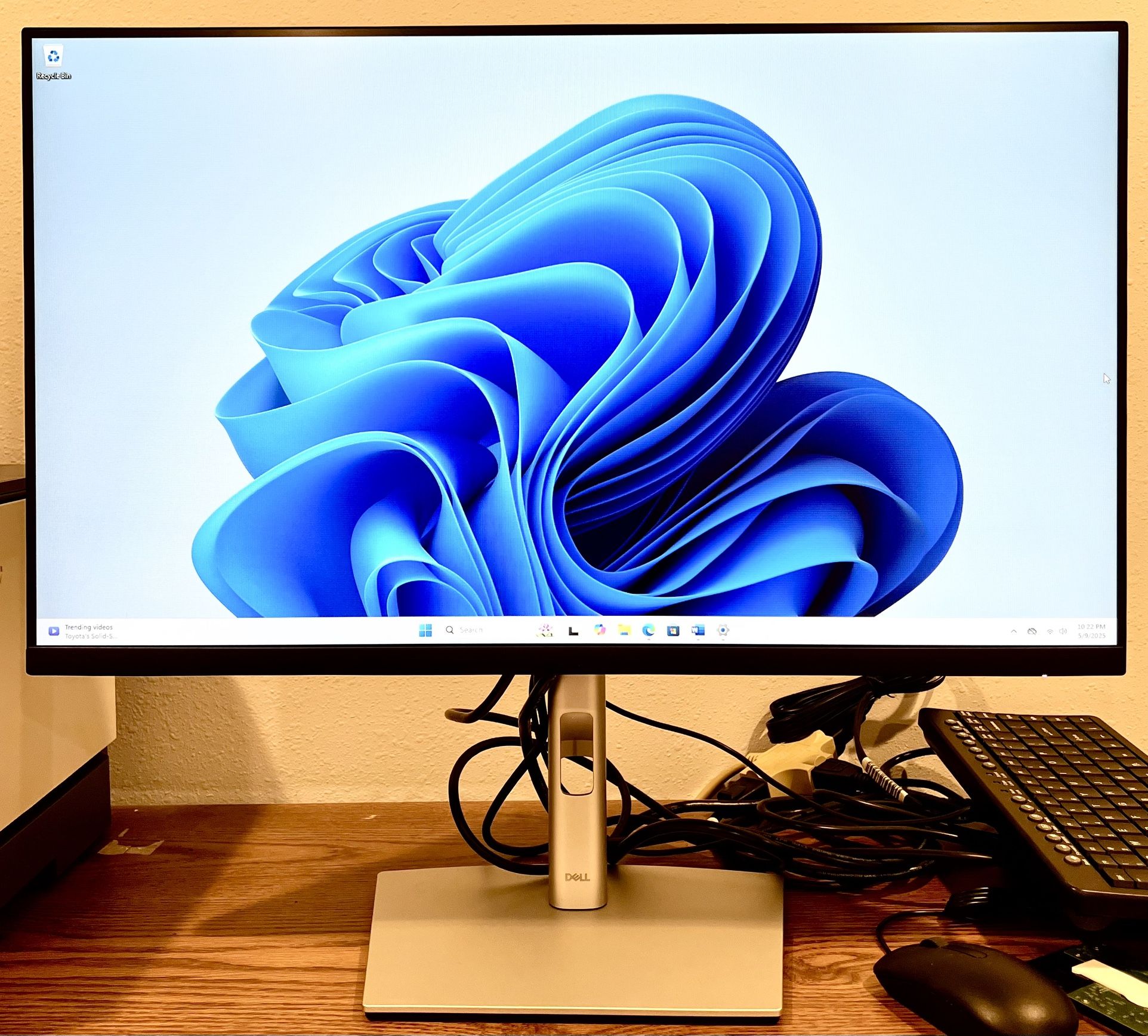 Dell P2722H 27” Business Monitor Full HD 1080p HDMI VGA DP USB-C