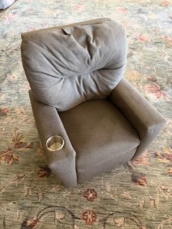 Child size recliner chair Child size recliner chair