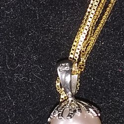 14kt Thin Chain With 14kt Pearl Pendant 