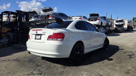 2010 BMW 128I E81 PARTING OUT PARTS FOR SALE PARTES