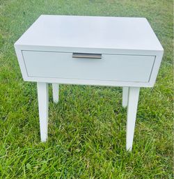 White night stand