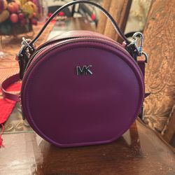 Michael Kors Leather Canteen Crossbody bag in Garnet and Silver