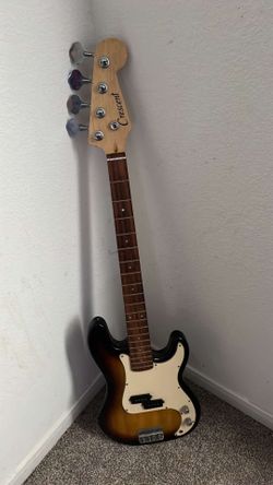 Crescent Bass Sunburst