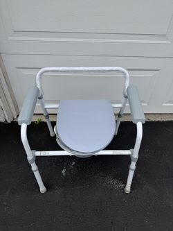 BEDSIDE COMMODE TOILET ASSISTANCE