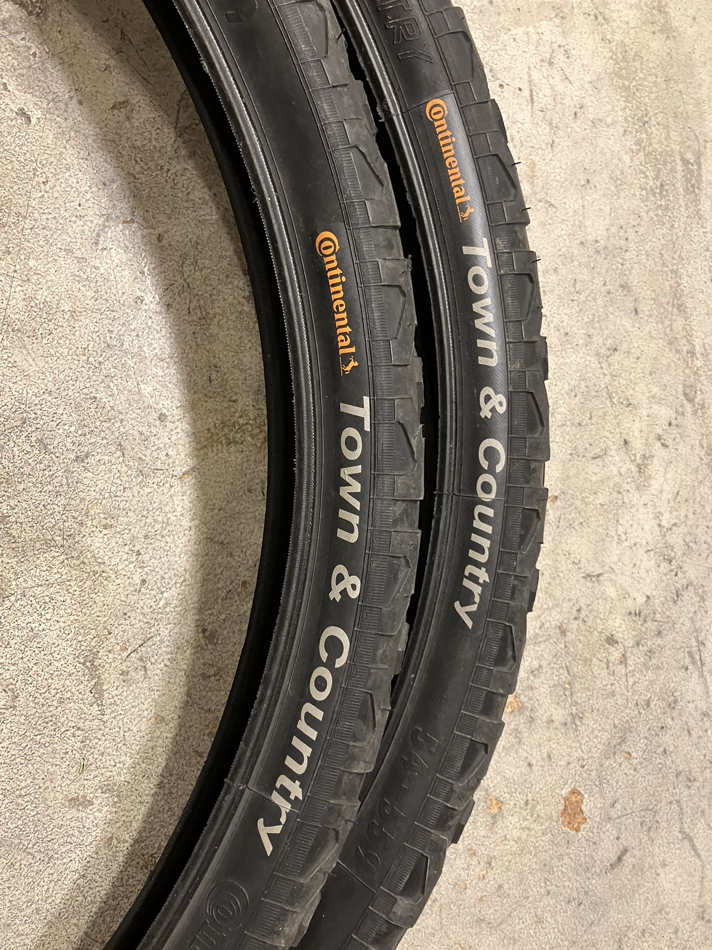 (2) Continental Town & Country Bike Tires 26 X2.1