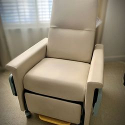 Dialysis Chair
