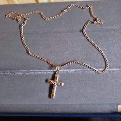 Crucifix and 18"chain 14kt