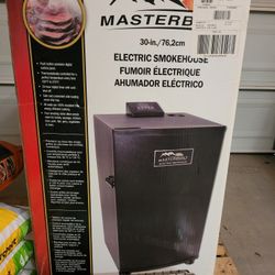 Masterbuilt Electric Smoker Very Clean for Sale in Laveen Village