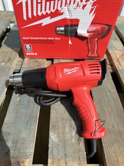 Milwaukee  11.6-Amp Variable Temperature Heat Gun New $100