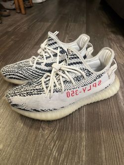 Adidas Yeezy Boost 350 V2  size 10