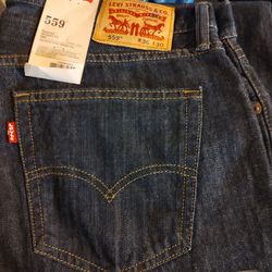 Levi's 