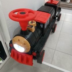 Powered 3 Seater Train And Tender 175lb Weight Capacity