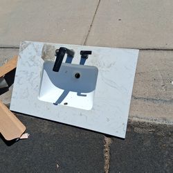 Free countertop lights fans everything works