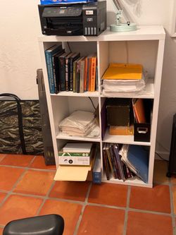Six cube storage shelves