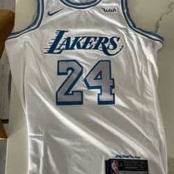 Kobe Lakers Jersey Size 48 Medium