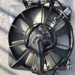 2008 Honda Fit Condenser Fan And Coolant Reservoir 