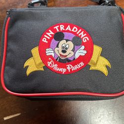 Pin Trading  Disney Parks
