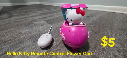 Hello Kitty Remort Car
