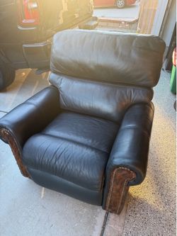 Leather recliner