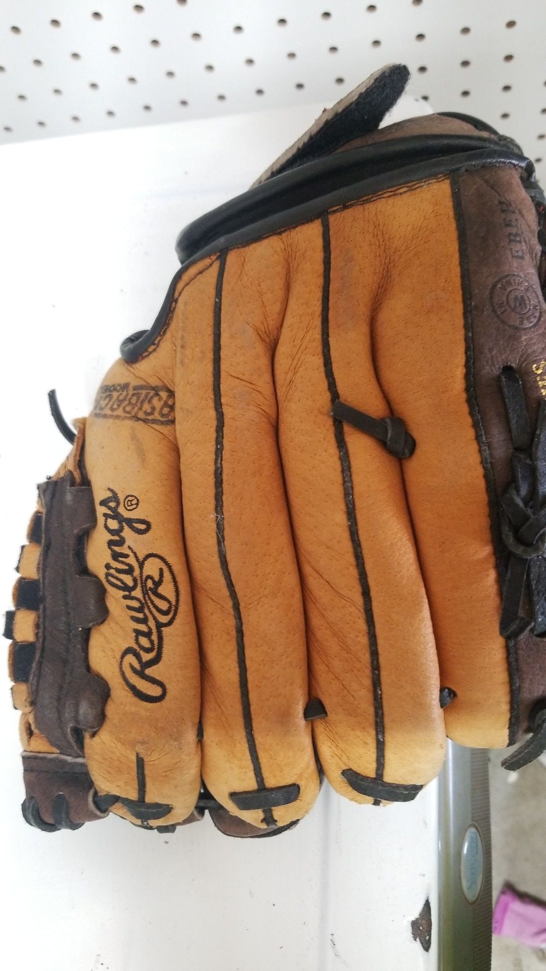 Kids baseball glove