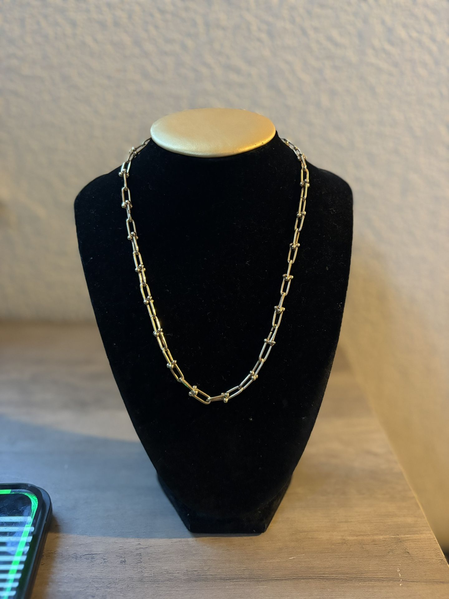 14K Tiffani gold chain