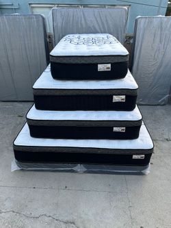 Queen Size Mattress Pillow Top 12" new Mattress in a plastic sealed