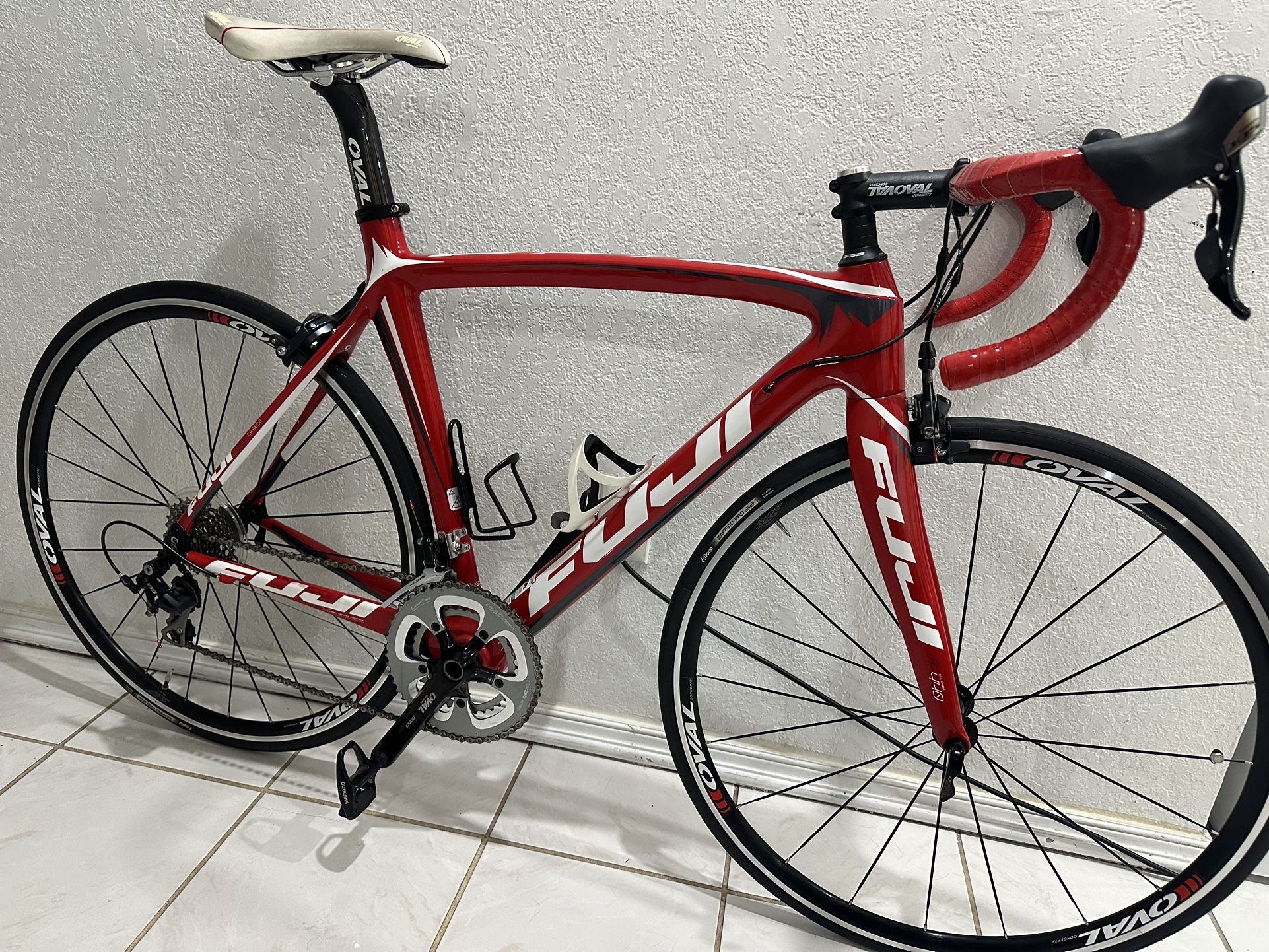 FUJI SST 2.3 Carbon Road Bike 