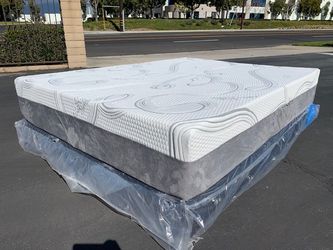 Full Organic Hybrid Cool Gel Memory Foam Mattress!!