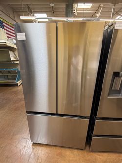Samsung Bespoke refrigerator 28 cu ft