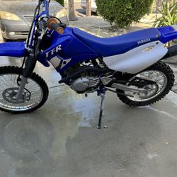 Dirt Bikes 