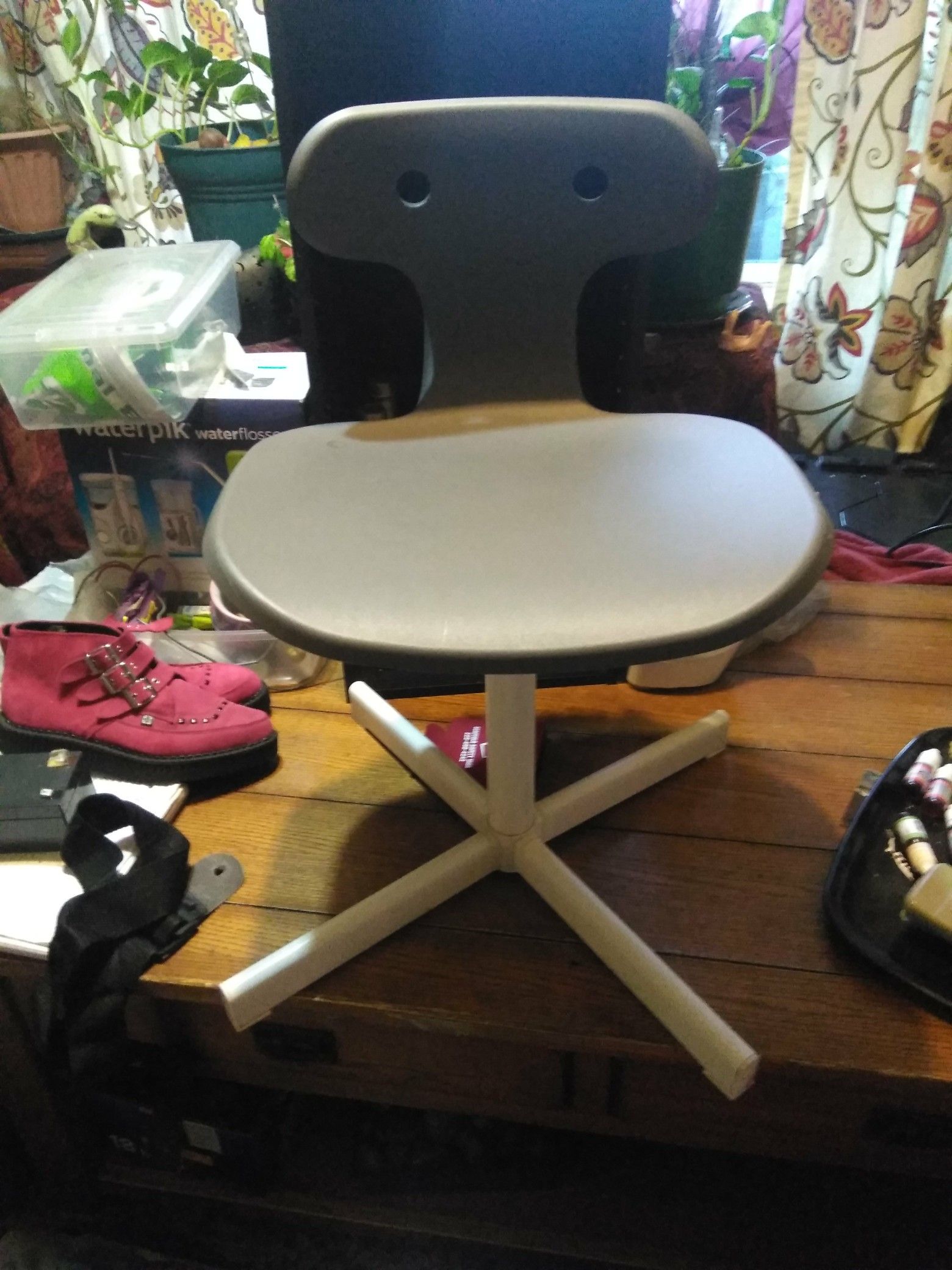 Cute little desk chair