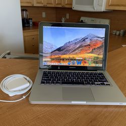Apple MacBook Pro  i5