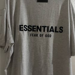 XL Essentials  T-shirt