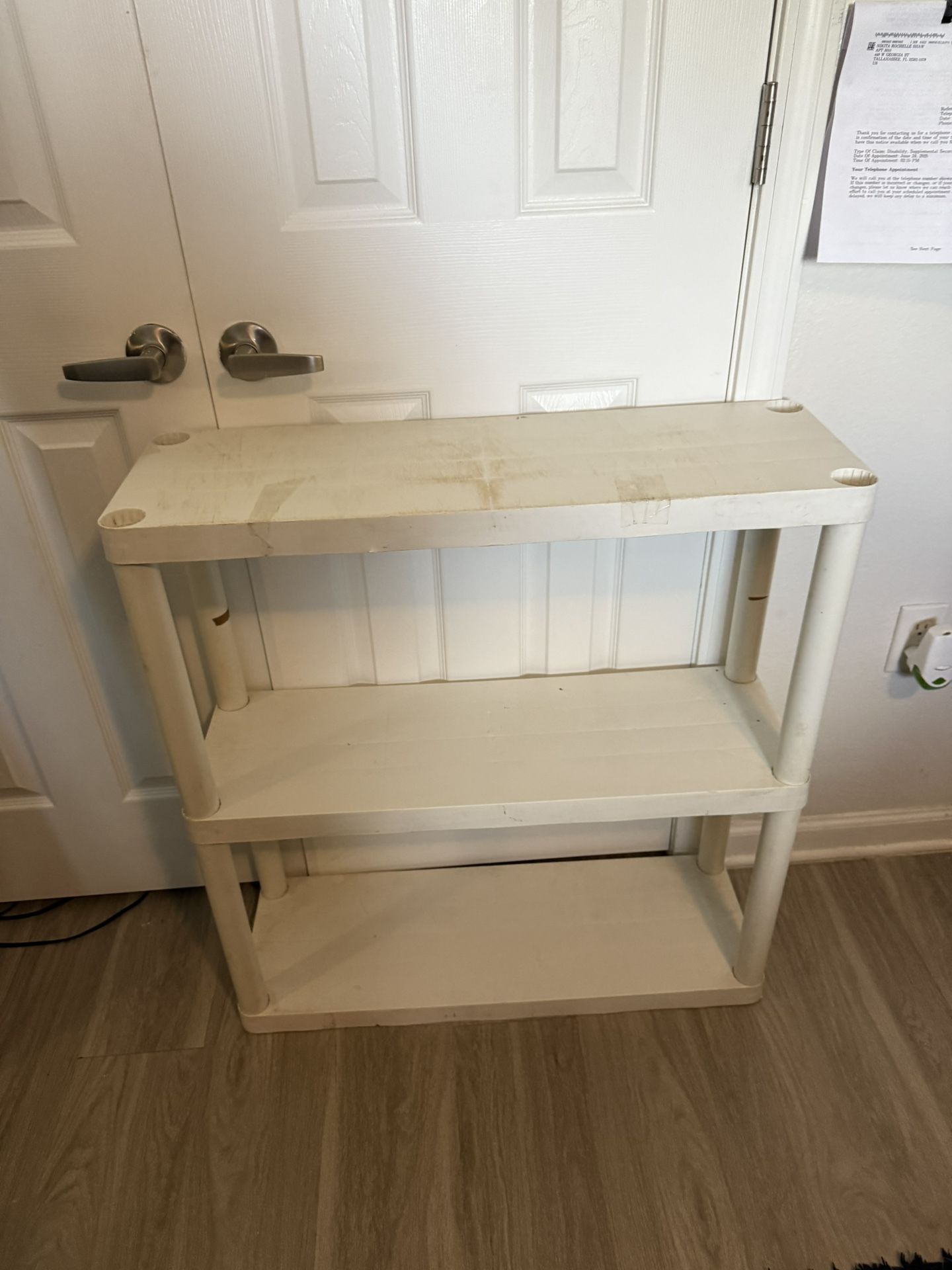 Shelf $4