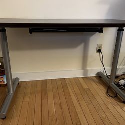 Desk with keyboard tray