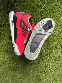 Air jordan 4’ Toro